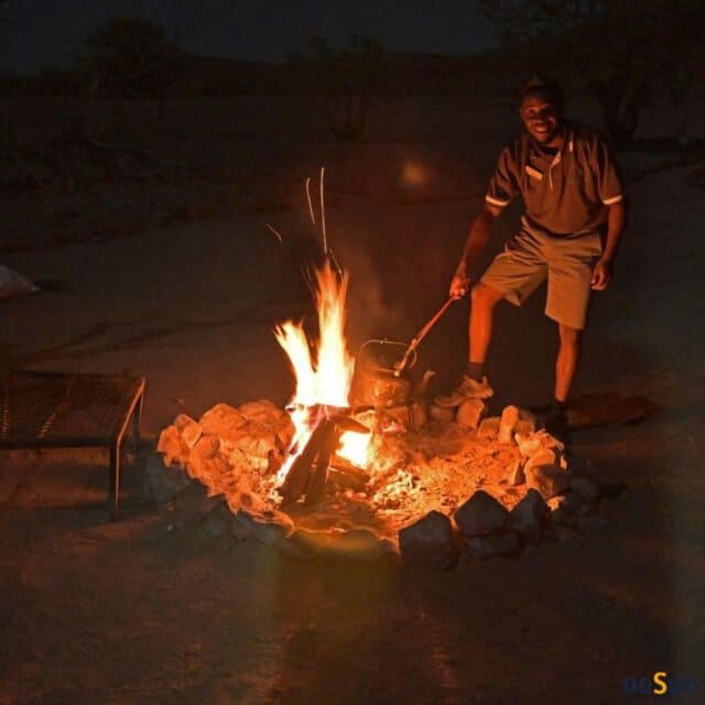 namibië groepsreis Sleepout kampvuur